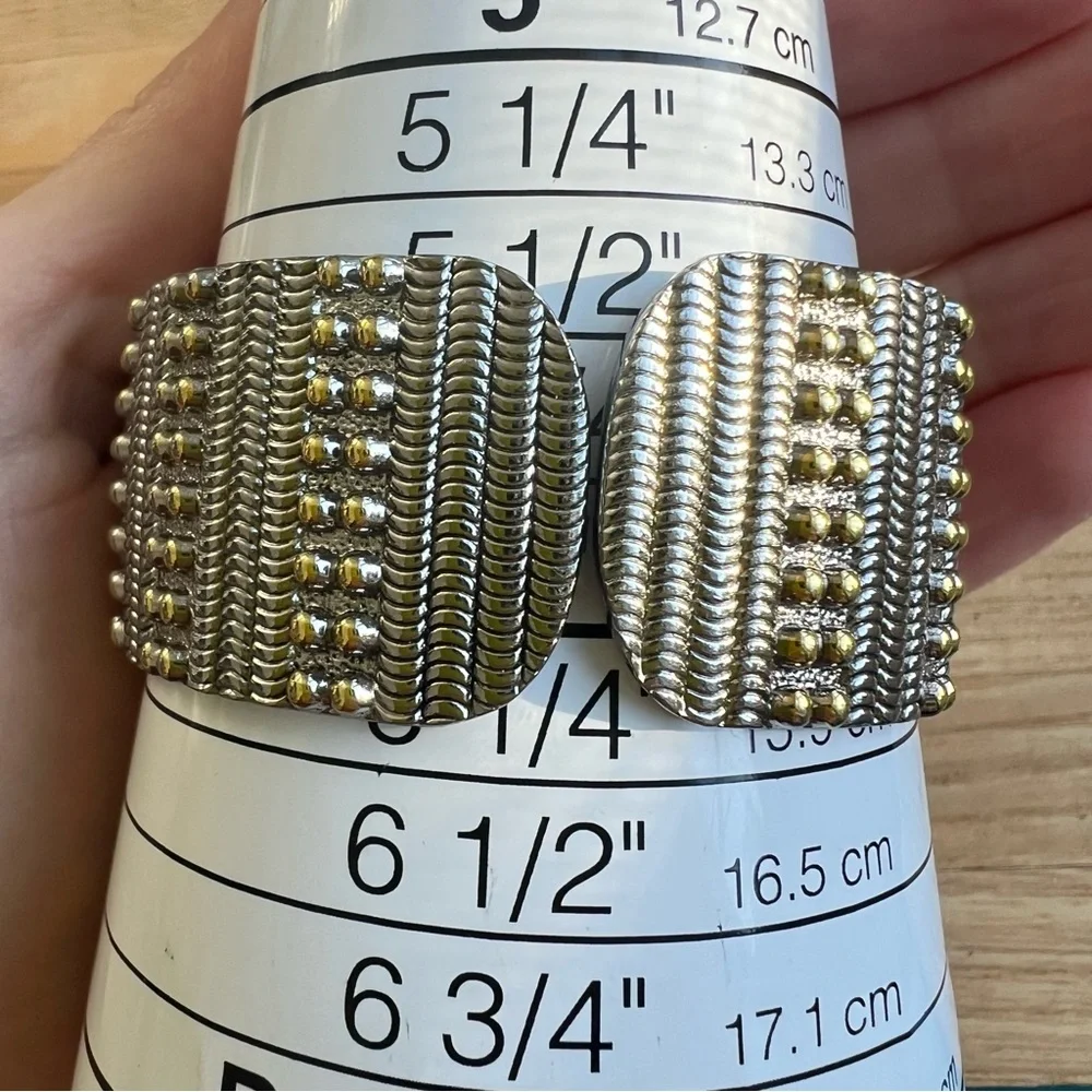 Studio time ladies two-tone hinged cuff bracelet watch NEW BATTERY